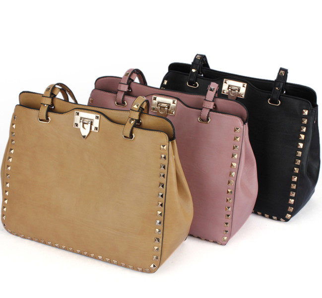 Rivets Shoulder Messenger Bag on Luulla